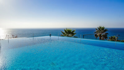 Infinity Pool Madeira