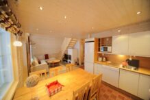 Haus Äkäsmylly Wohnraum Küche