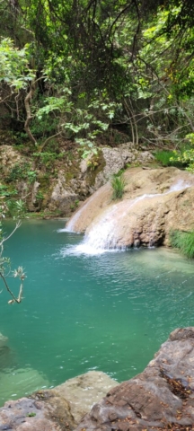 Polylimnio Wasserfälle